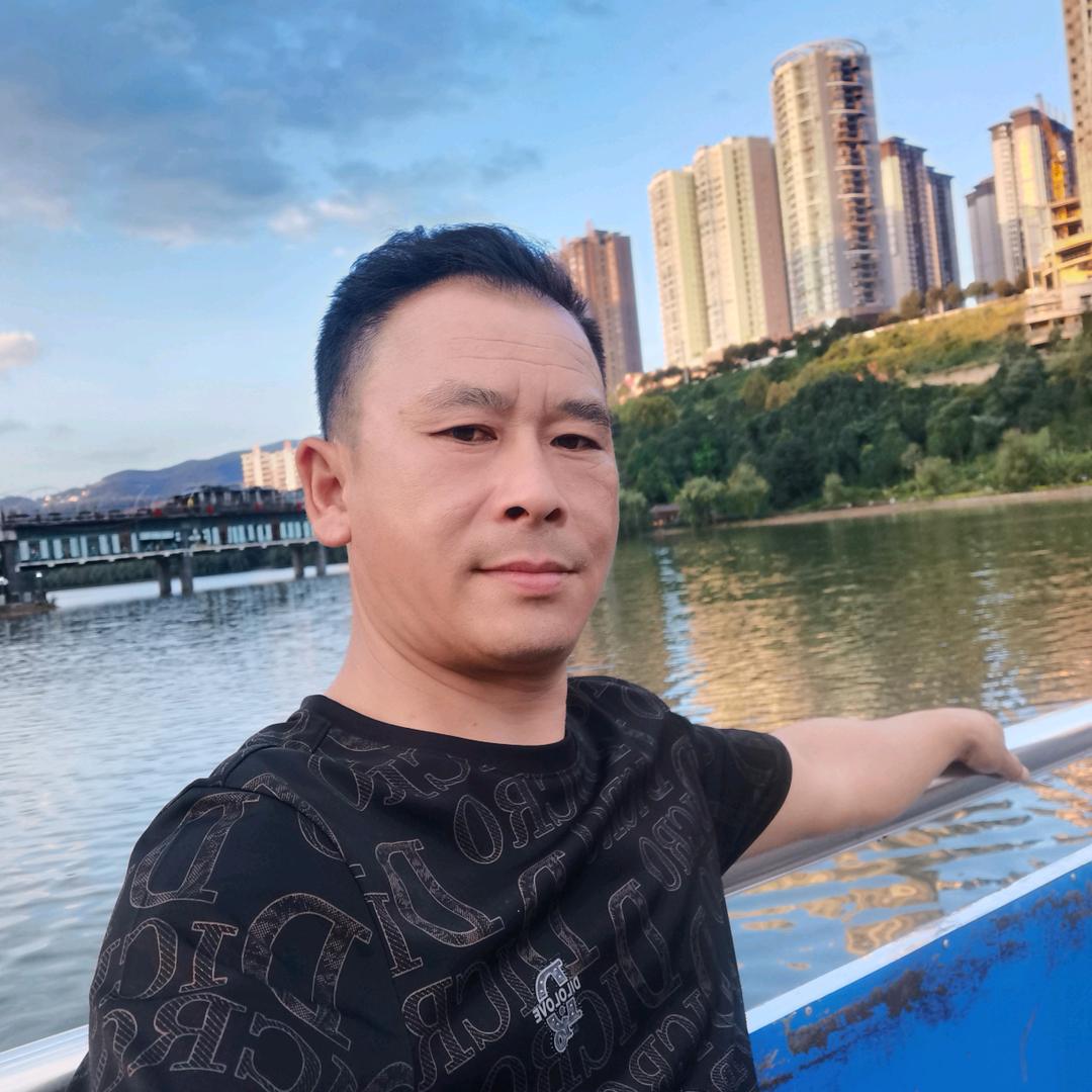 专业贴砖小韩🏘🔨🇨🇳