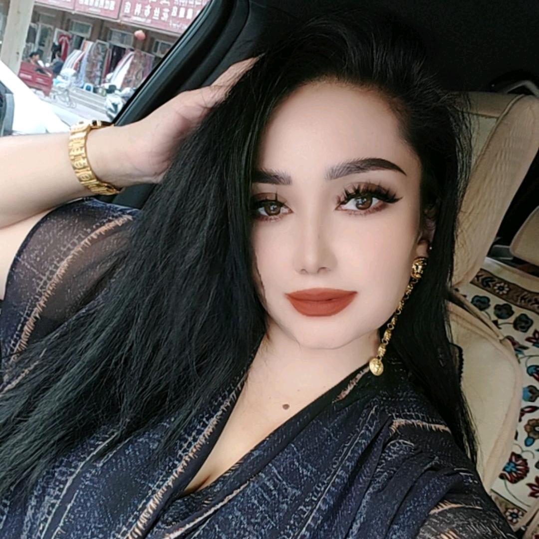 沙雅县美丽花身服装店