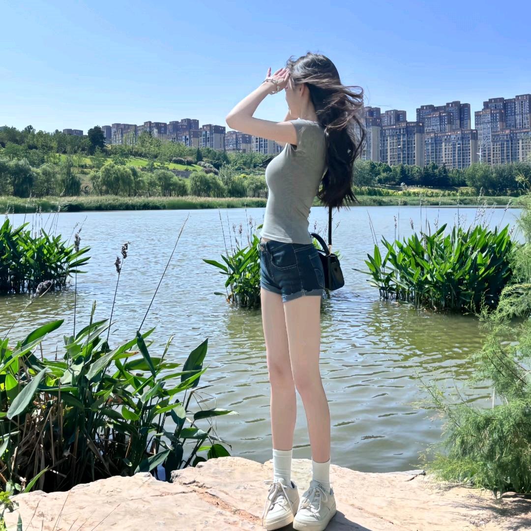 汐颜