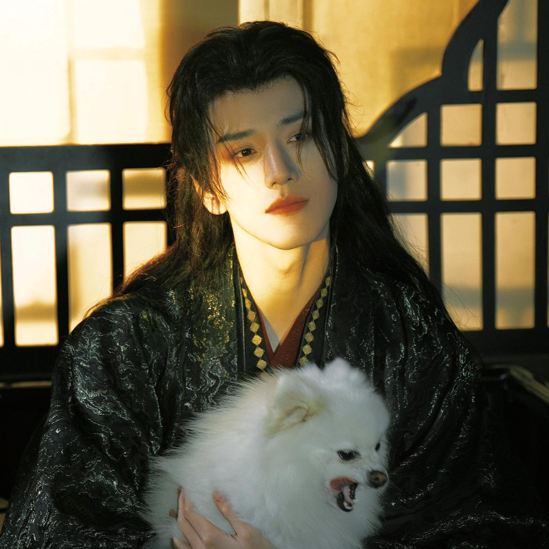 明明.