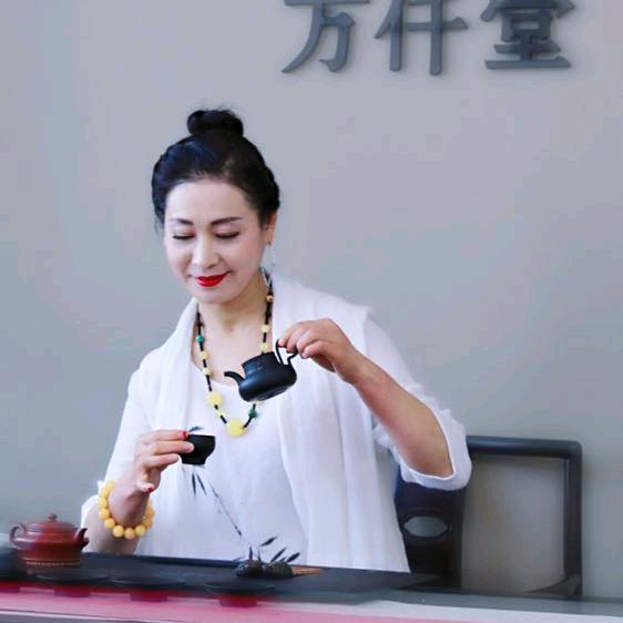 乌云琪琪格