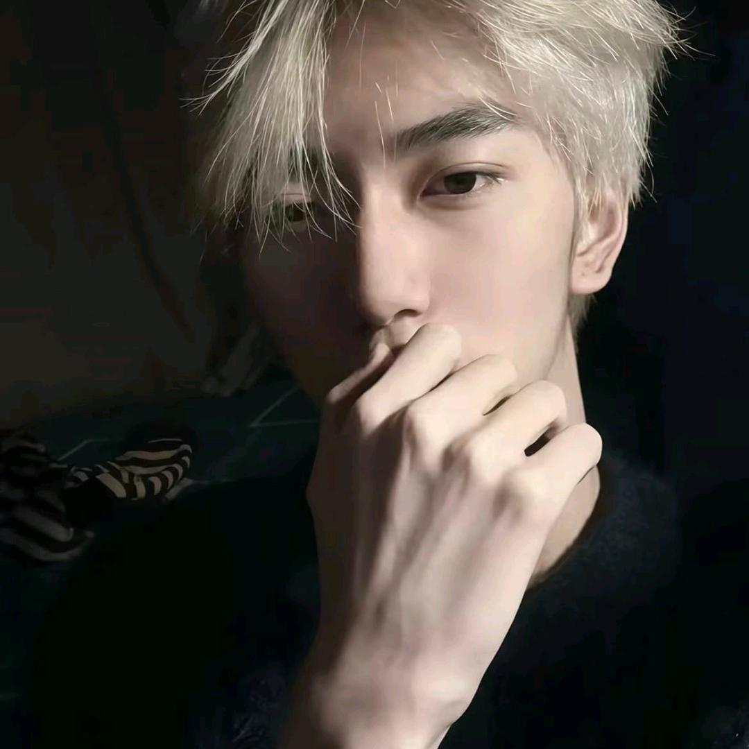 ㅤㅤ张三ㅤㅤㅤㅤ