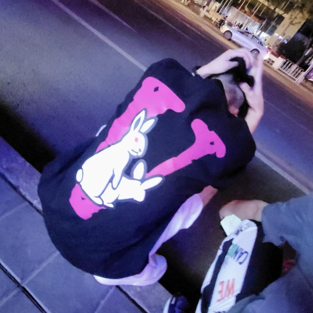 周壹.