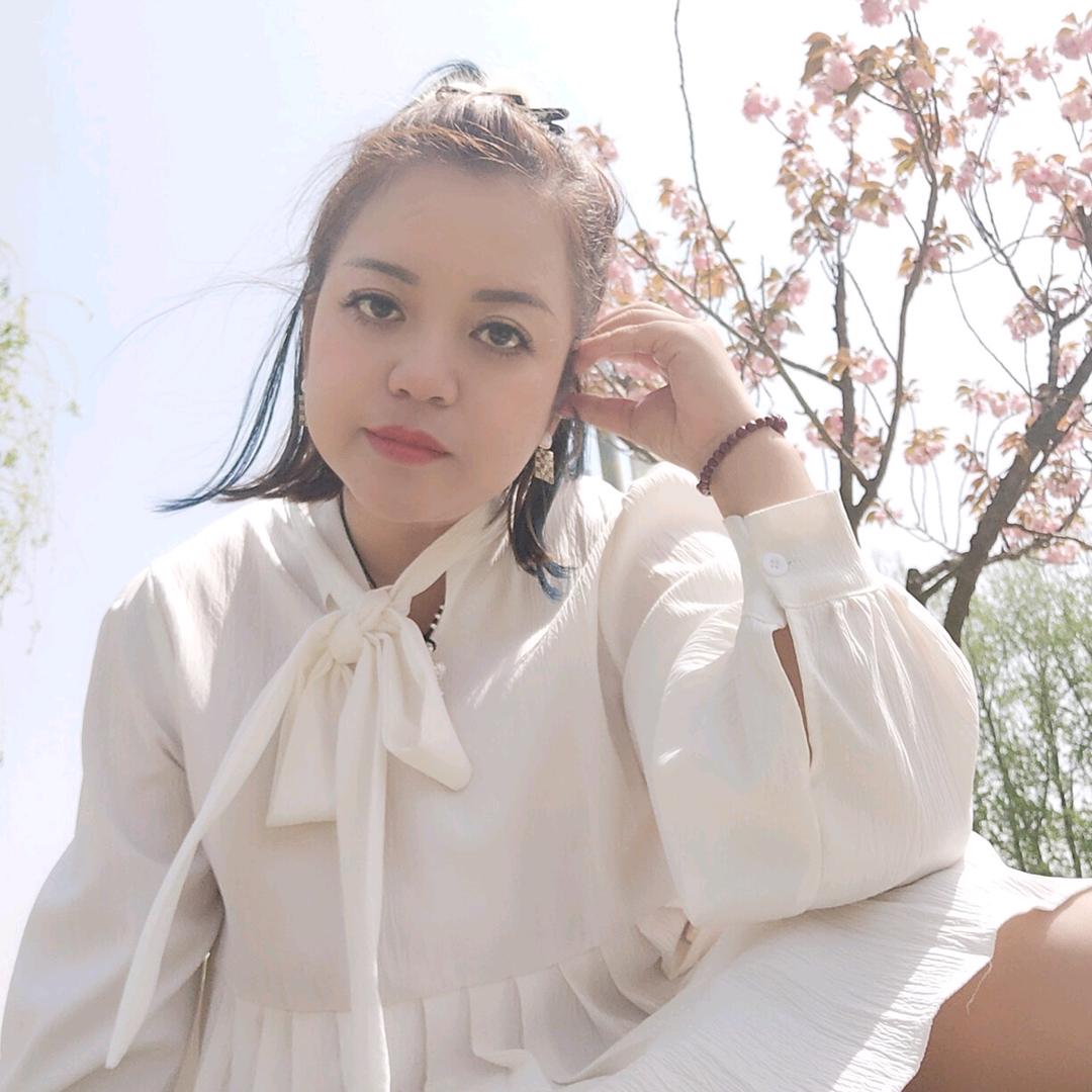 嫣然一笑好倾城