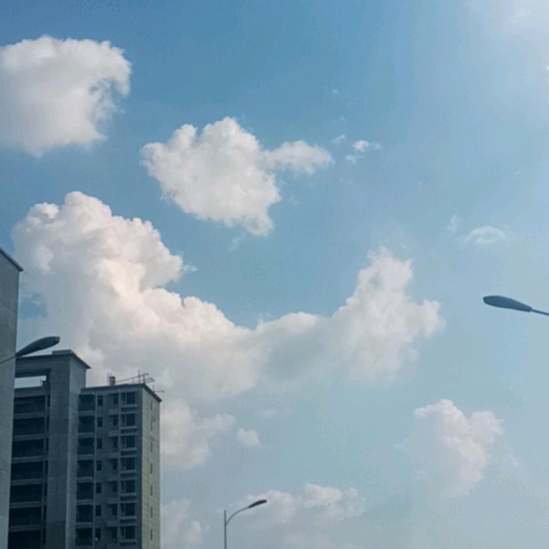 @云朵