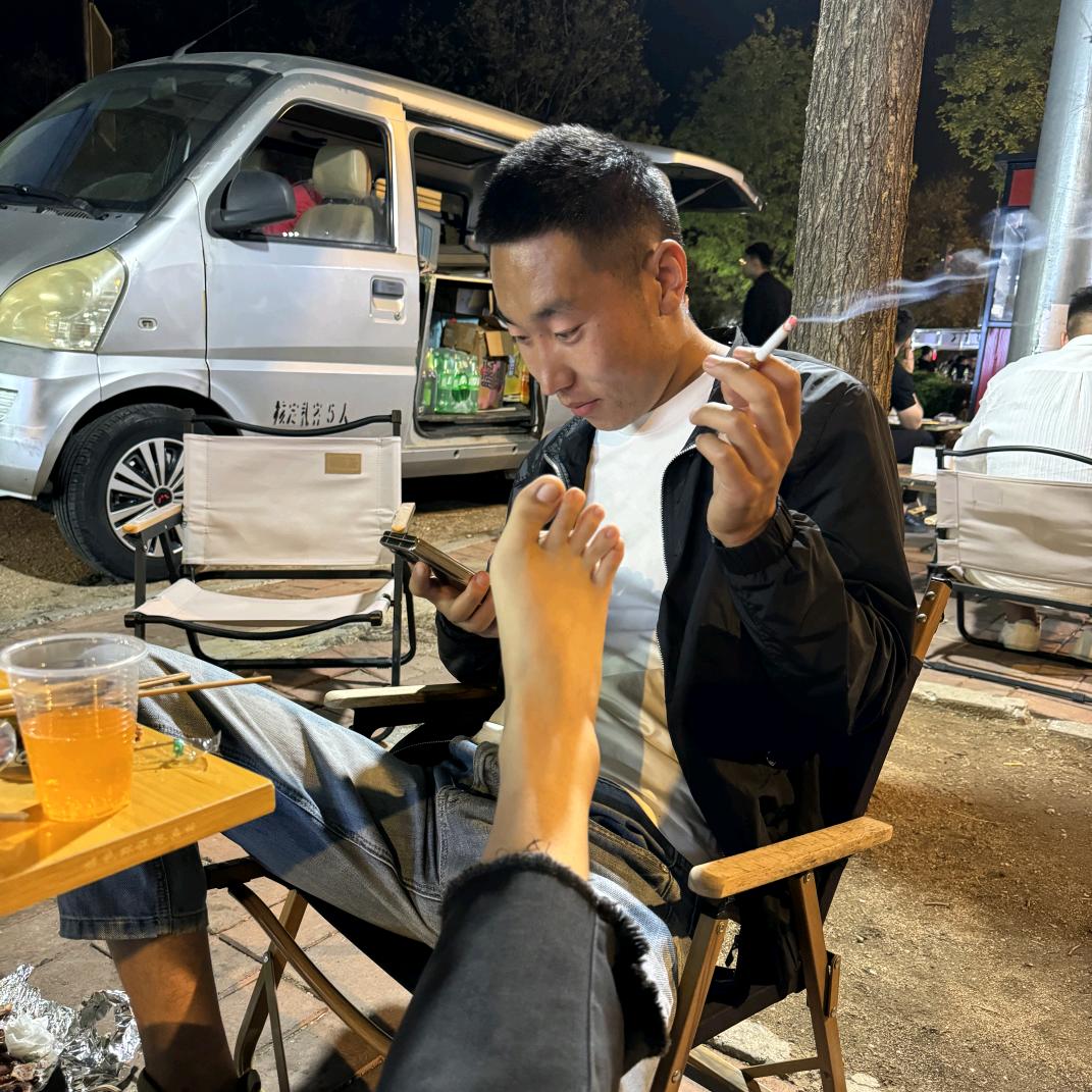 王磊