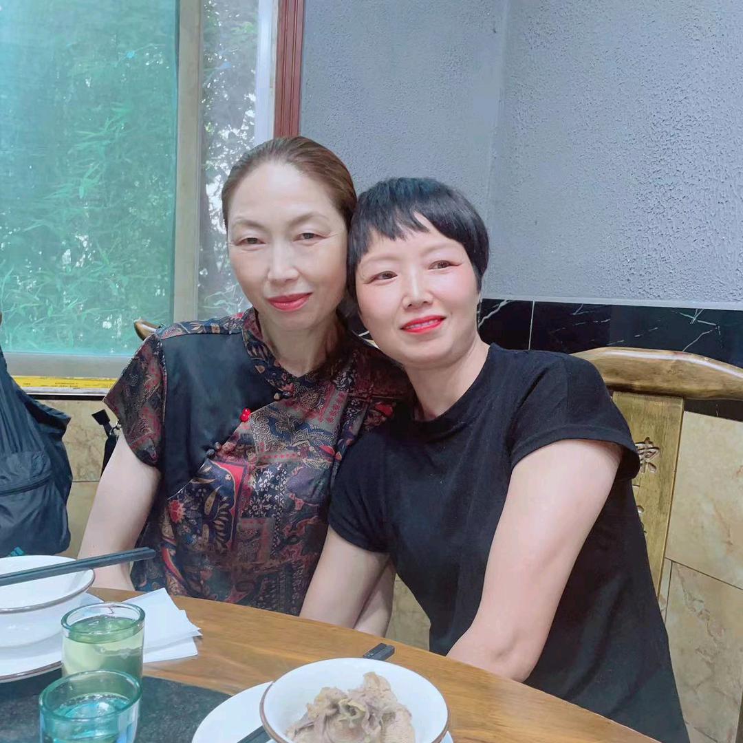 杨小丽