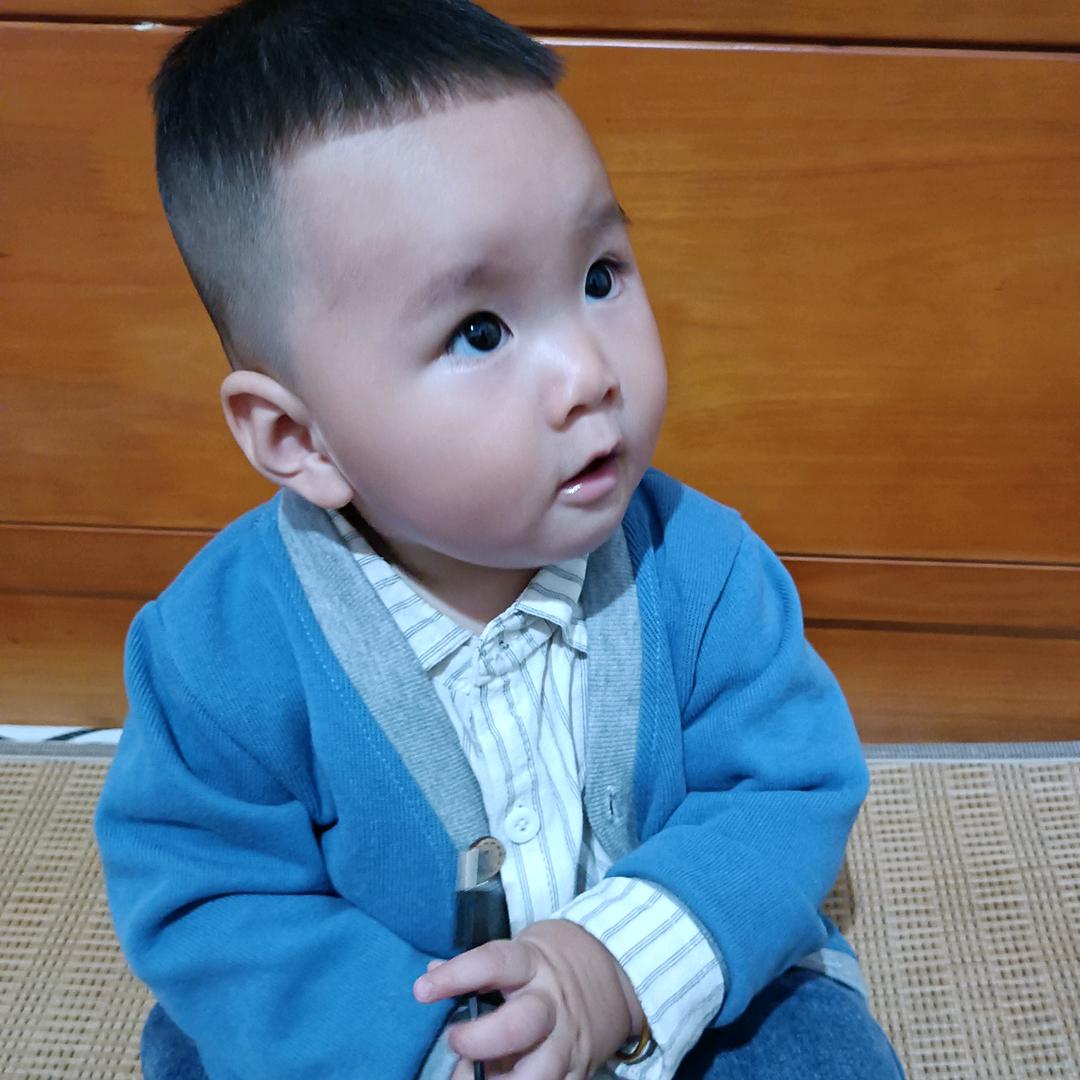 穆英