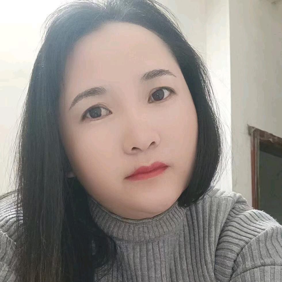 蓝月霜