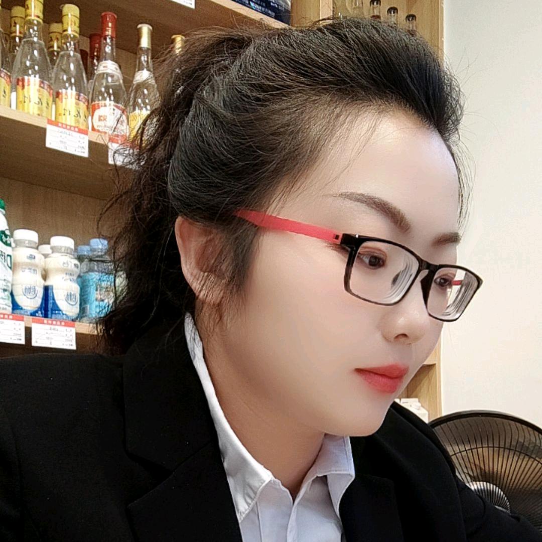 《老家地锅鸡》东关店店长～芳芳🍀