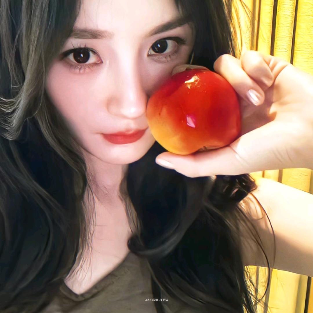 甜甜的小桃子