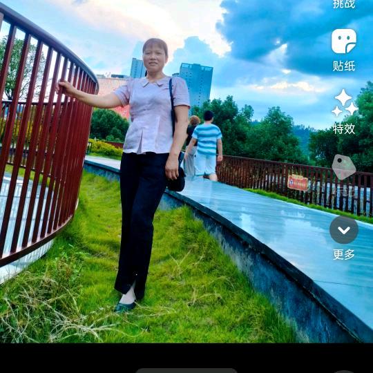 李志君