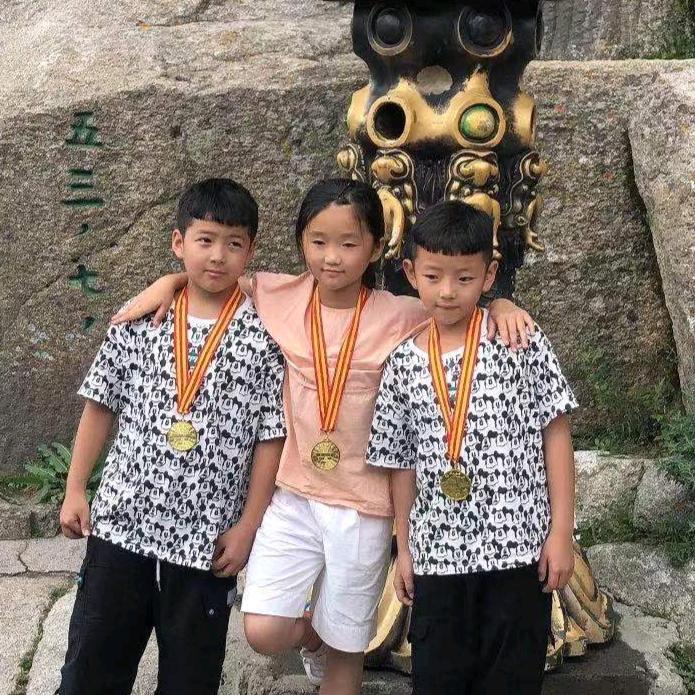 东奶奶
