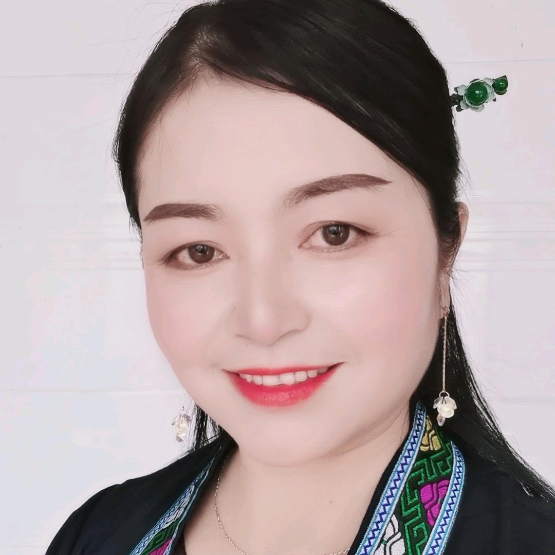 民族服饰图案绘画
