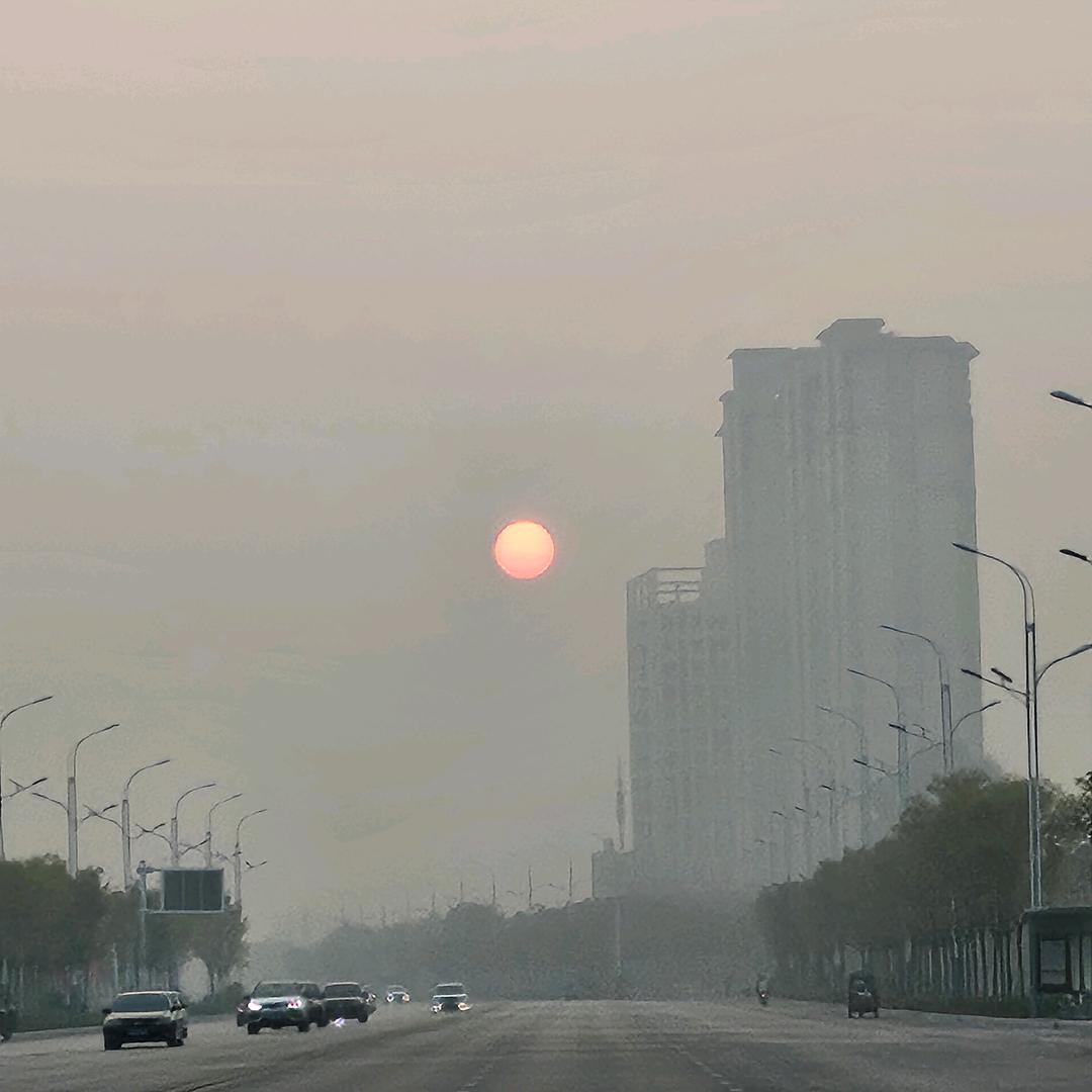 迎来日出