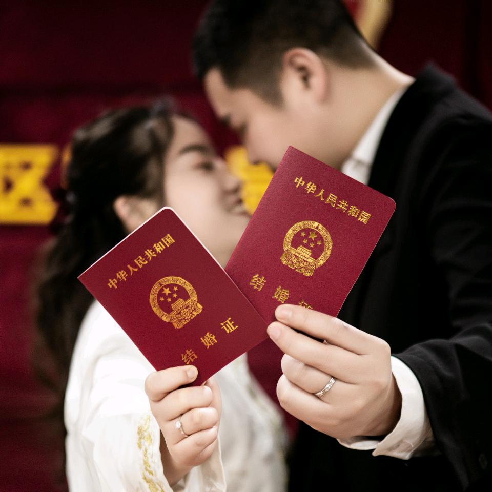 三观极正老青年