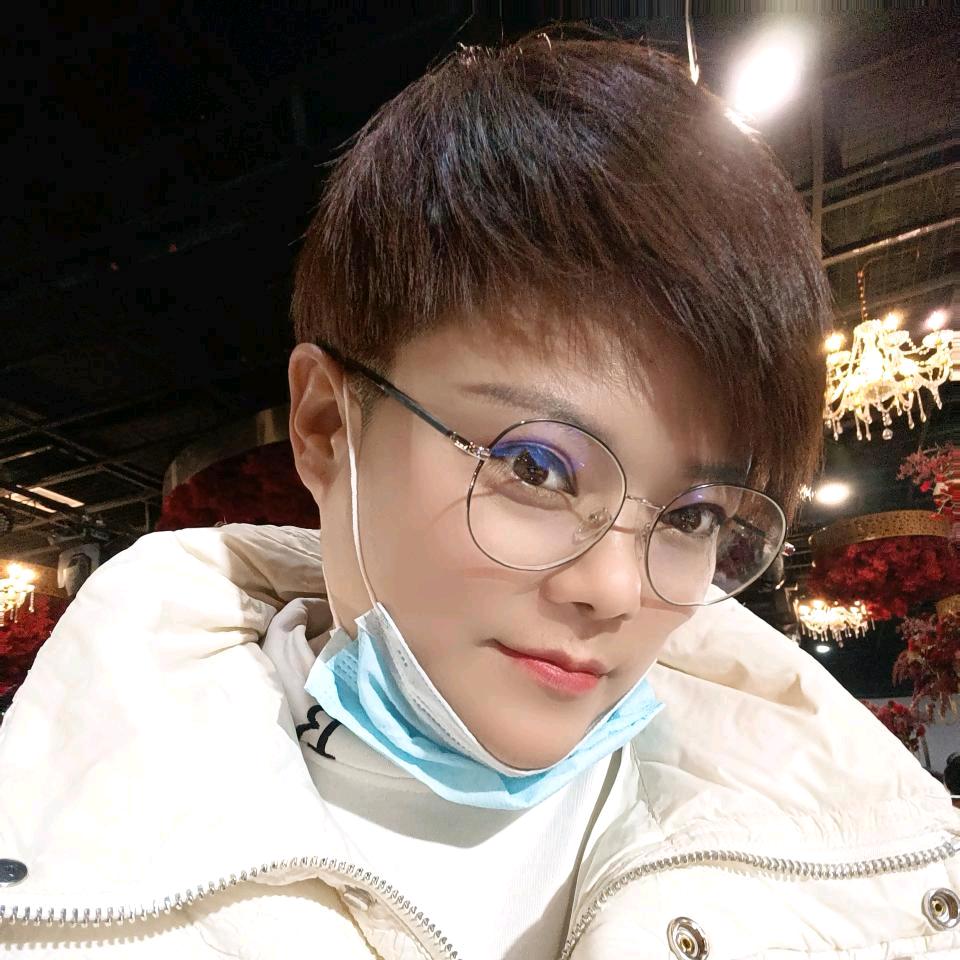 小憨🇨🇳