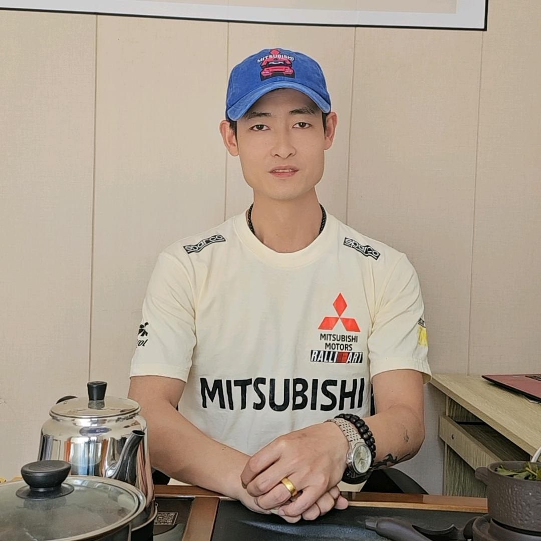 【㍿】三菱帕杰罗V73拆车件仓库