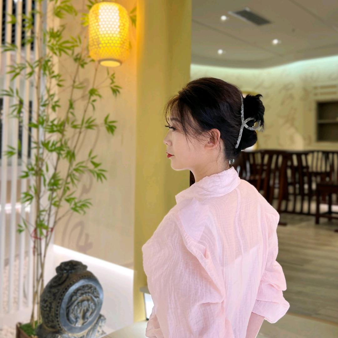 ζޓއއ 樊莎莎.💭