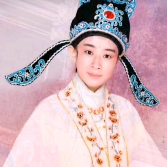 青儿.