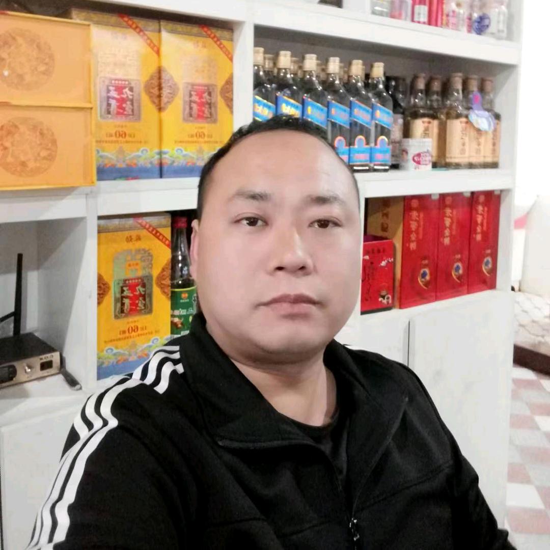 先努力赚钱，提升自己。