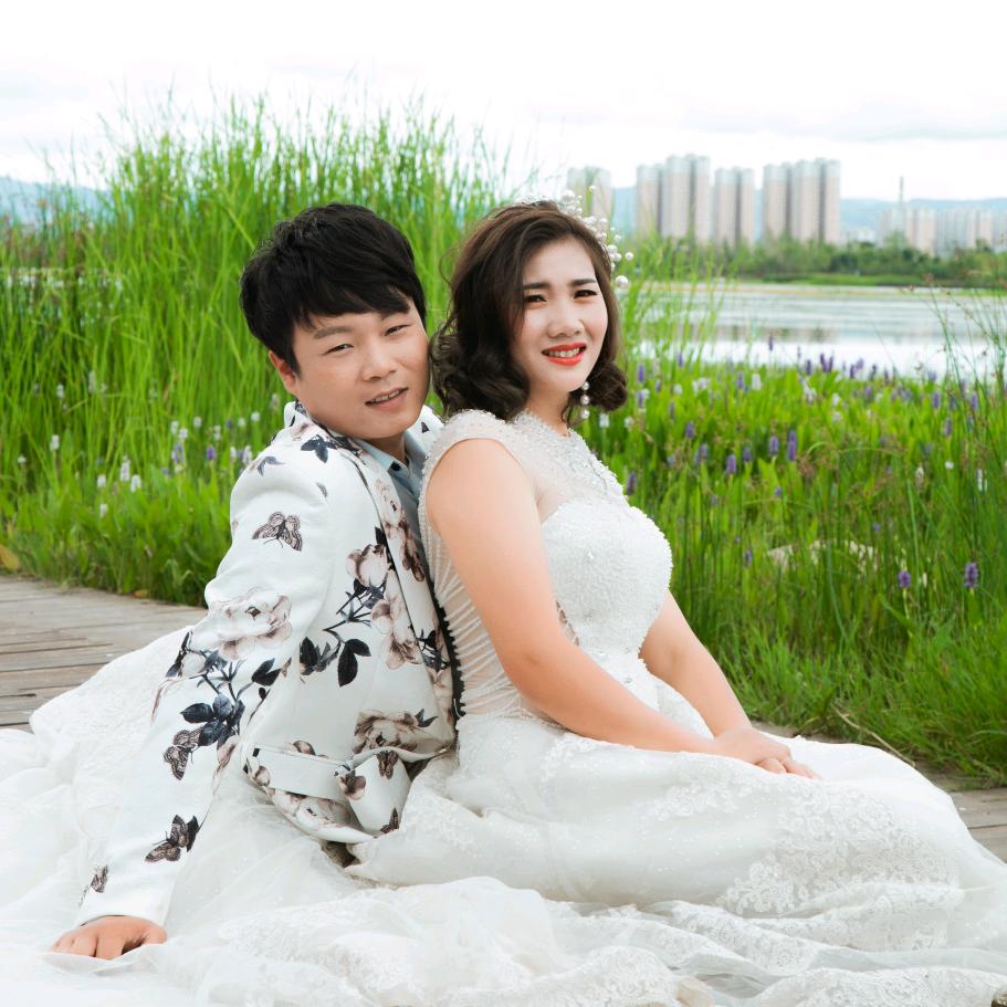 王丽小波励志夫妻