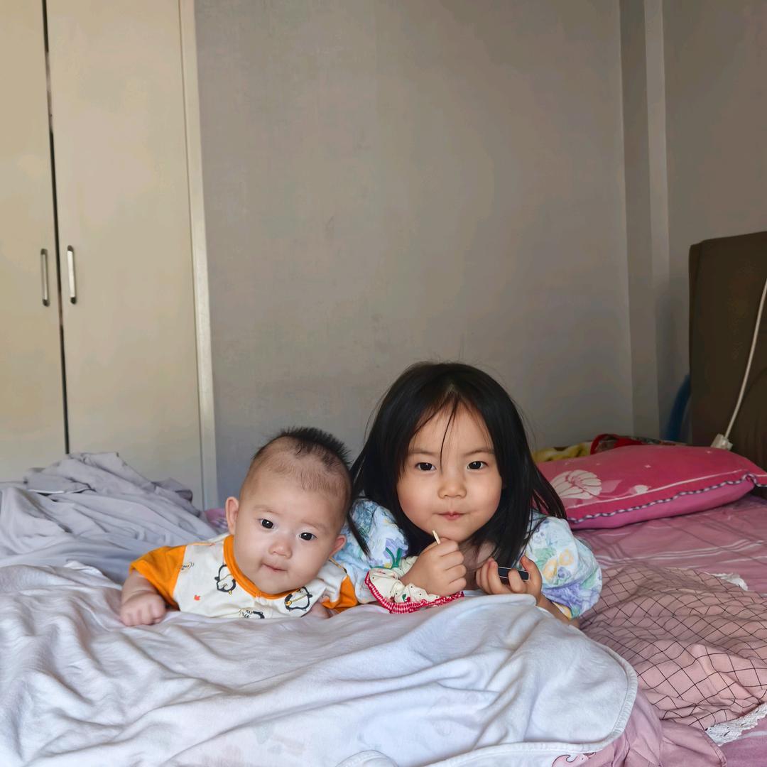 两小只吖