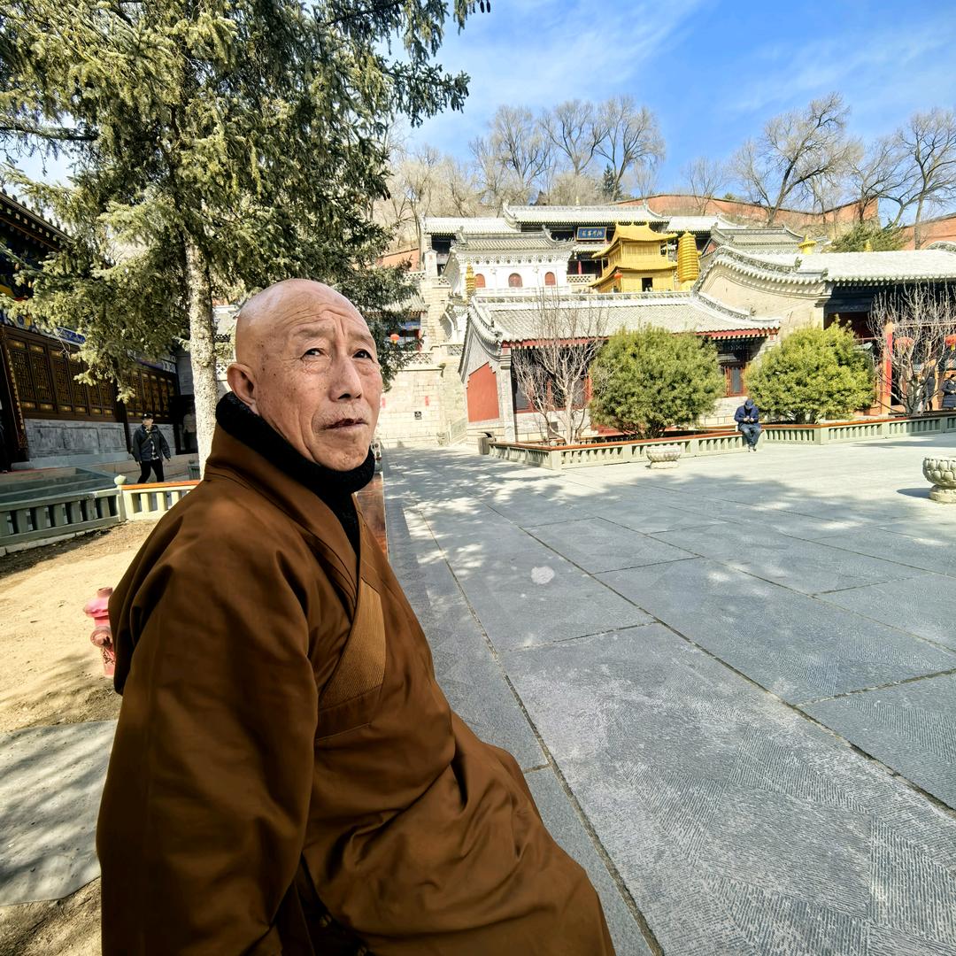 月尘