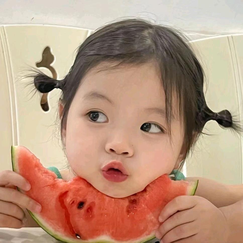 不红的草莓🍓