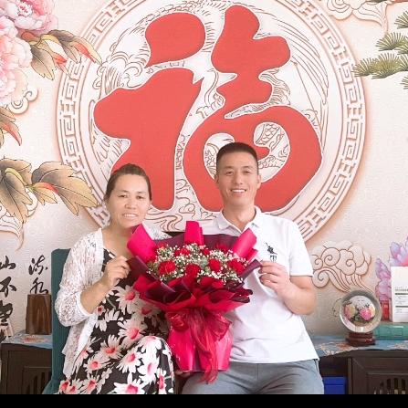 来哥一家人