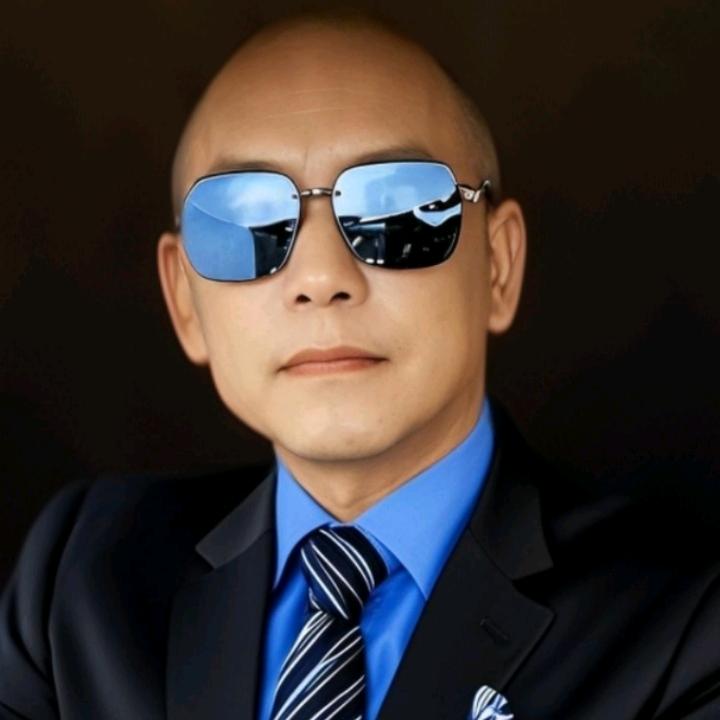 三佰万