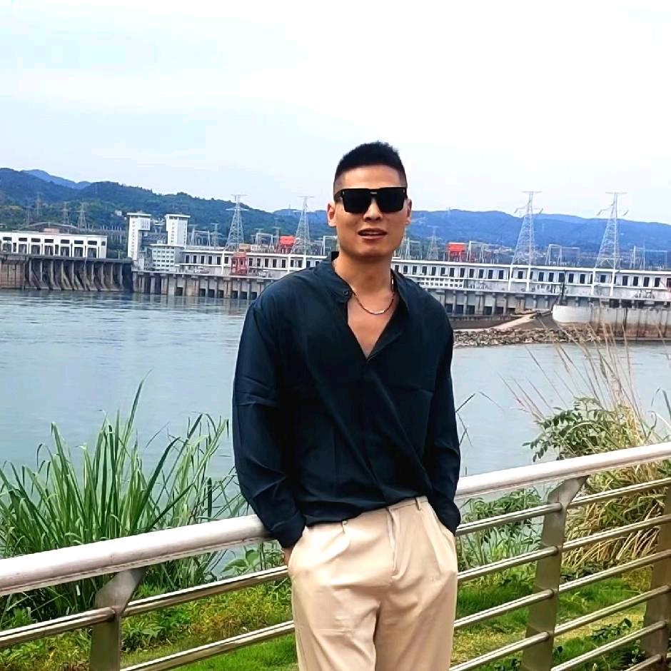 襄阳模子哥二手车