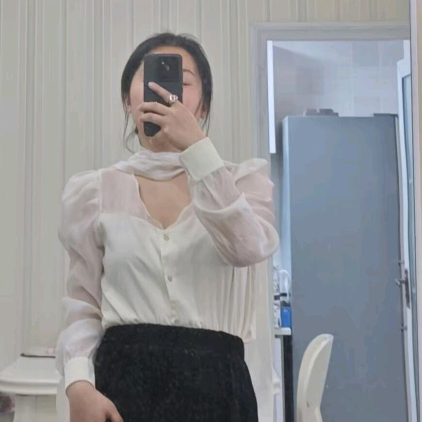 一凹姚