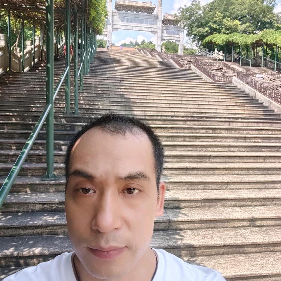 小覃