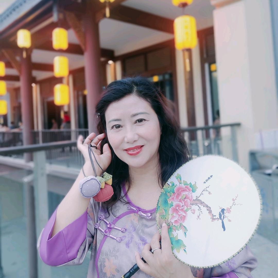 静小主