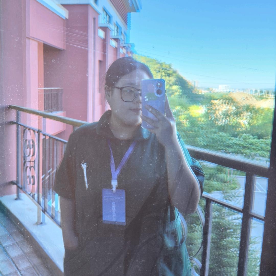 青鸟融合幼儿园小郑老师