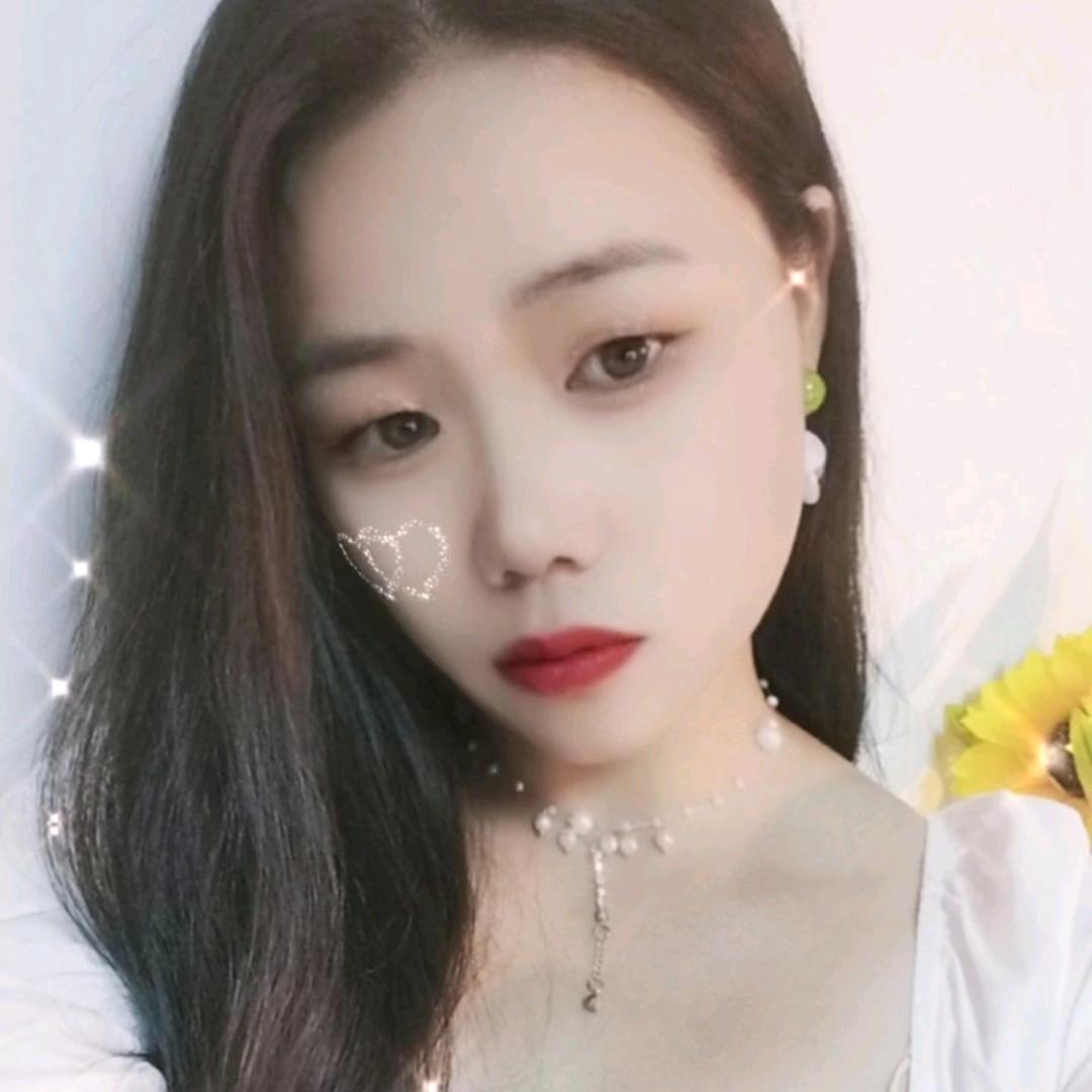 依依