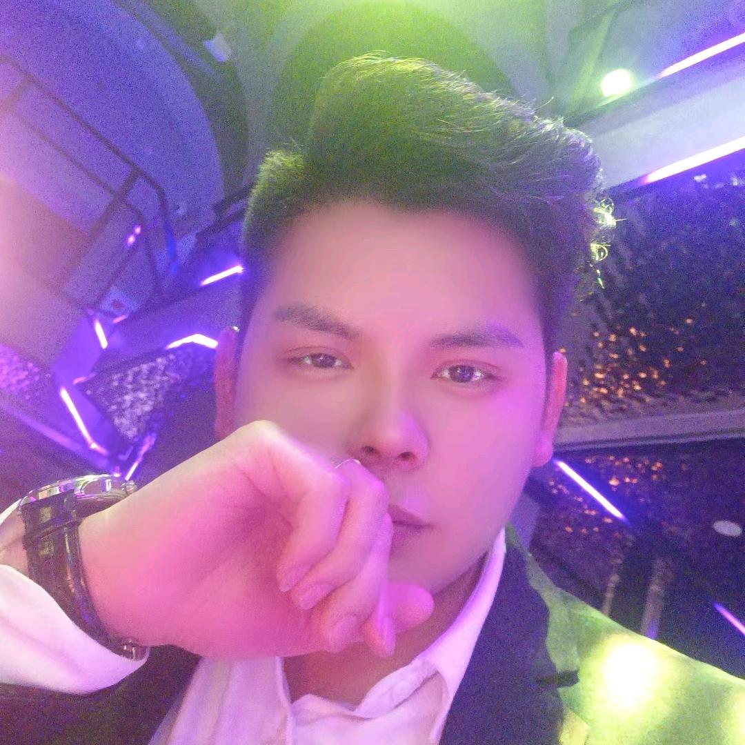 王先生不住隔壁