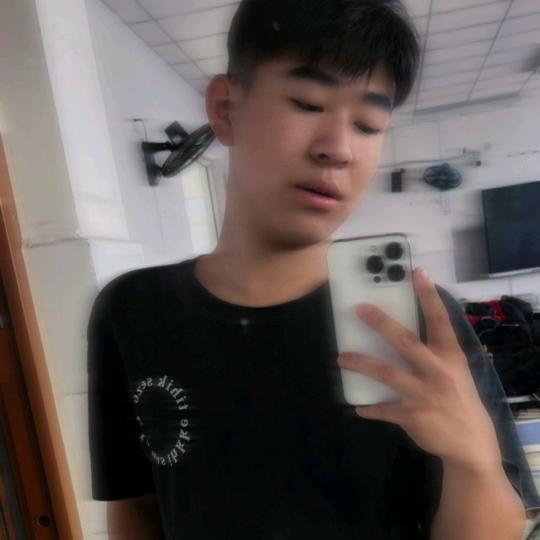 爱笑日$