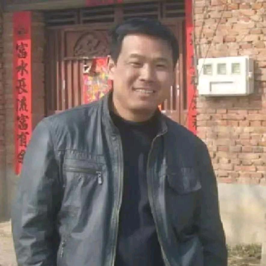 两个儿子的（兵爸）