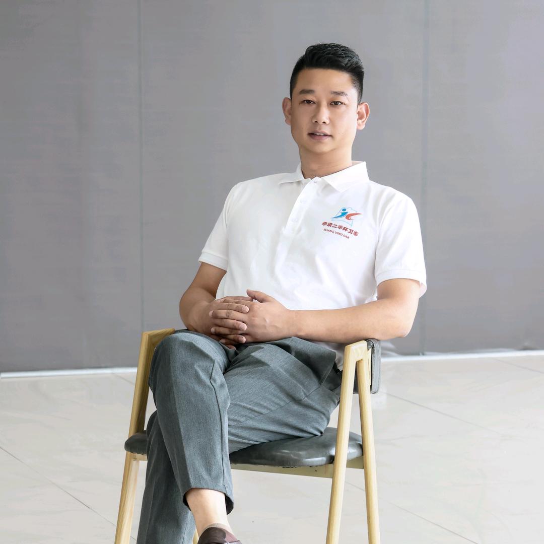 龚雷～湖北季粱二手环卫车