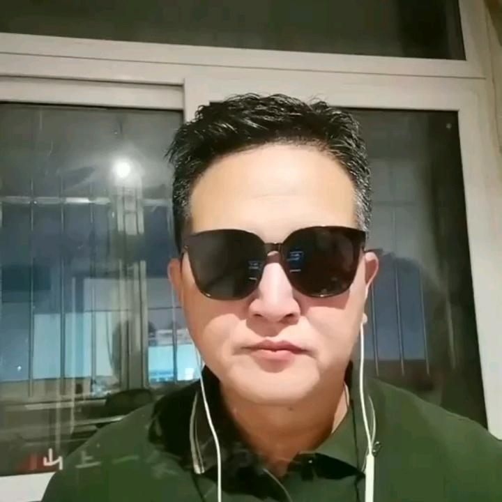 小城故事🇨🇳🇨🇳🇨🇳🇨🇳