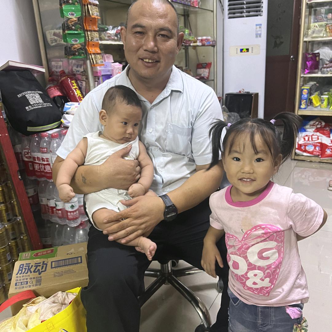 宏海科技物流园海哥