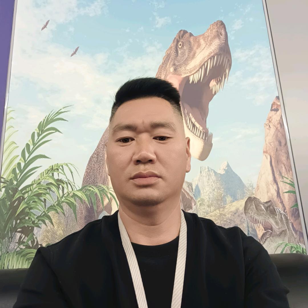 看破红尘的老樊