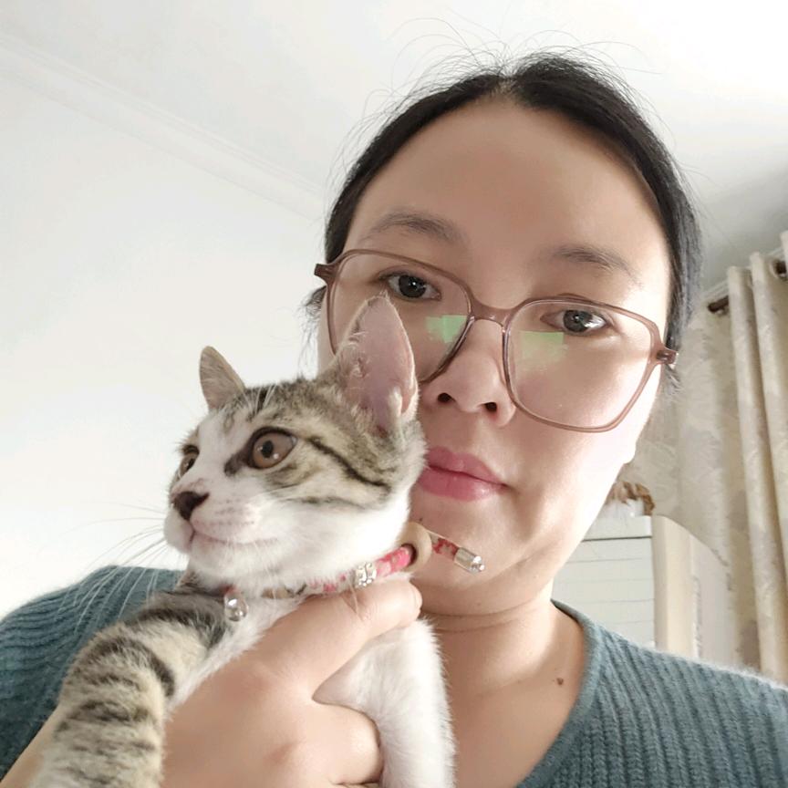 静静(๑><๑）