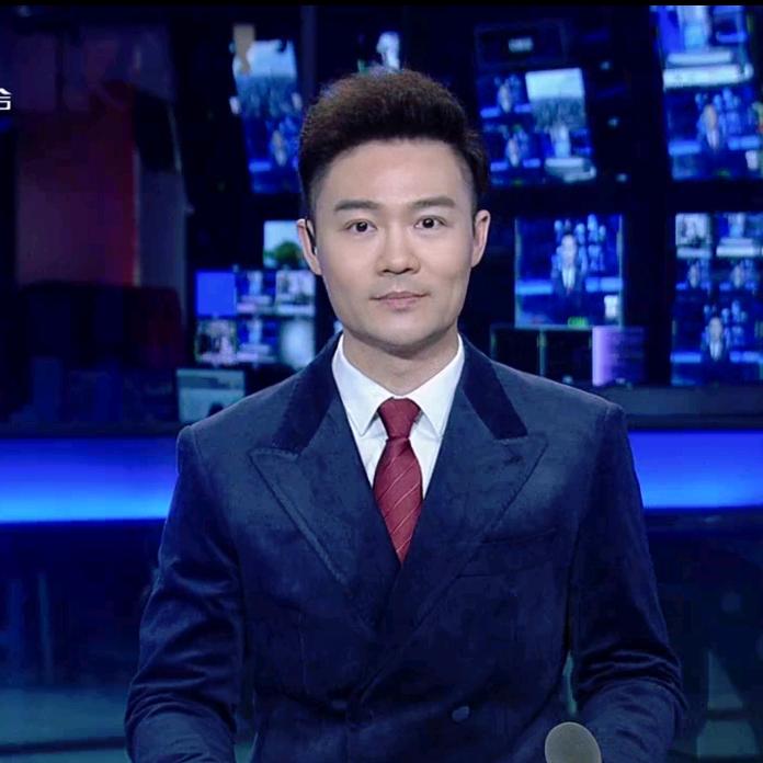 主持人杜宗浩
