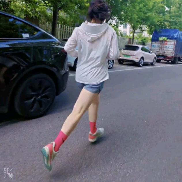 ZZZ庒