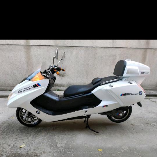 家是心的港湾，爱是家