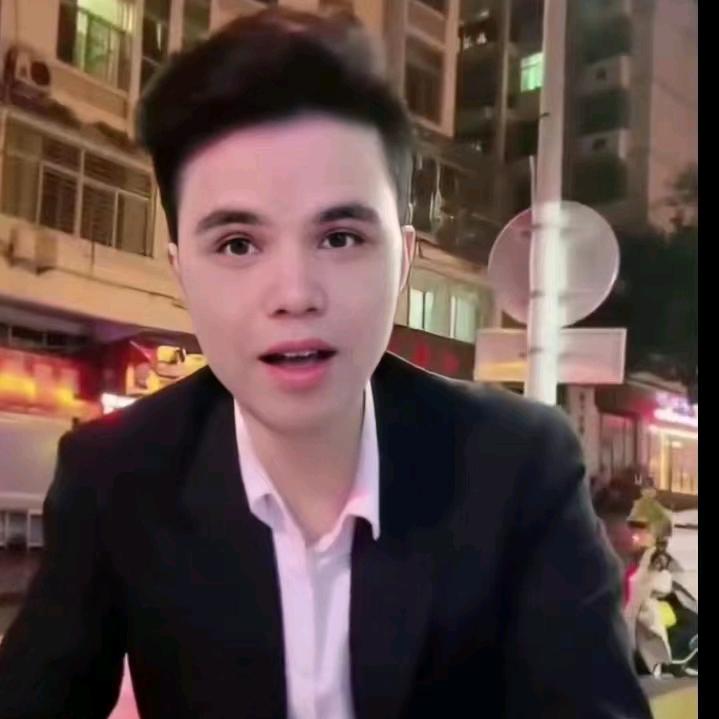 梁小弟每天中午1230准时开播小号为老铁