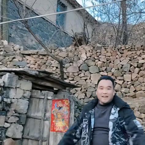 睡懵的大头